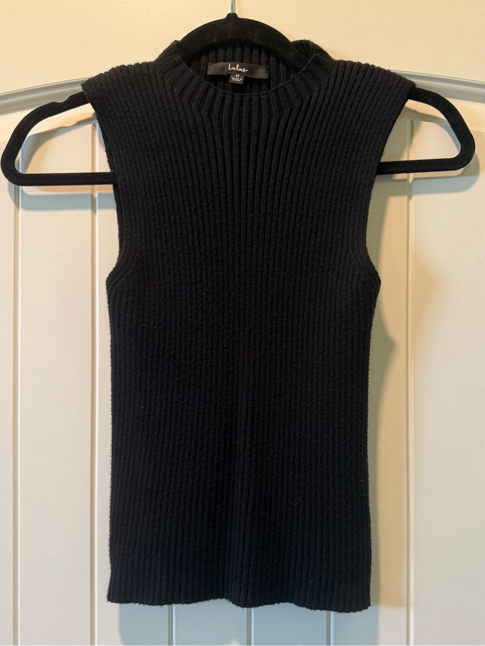 Lulu’s Black Ribbed Mock Neck Tank